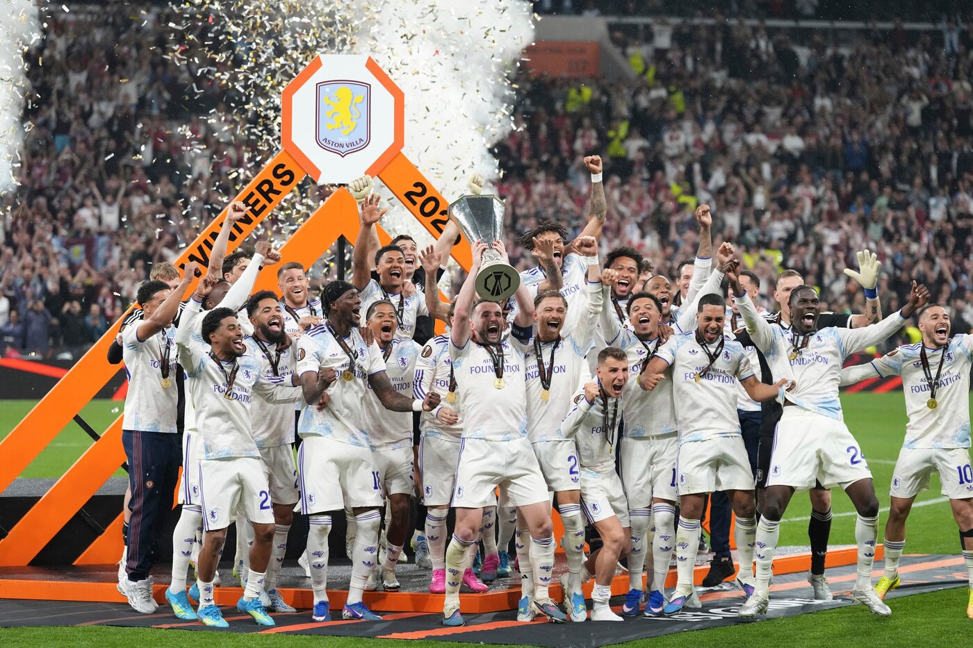Aston Villa Friburgo 3-0: inglesi campioni d’Europa League a Istanbul