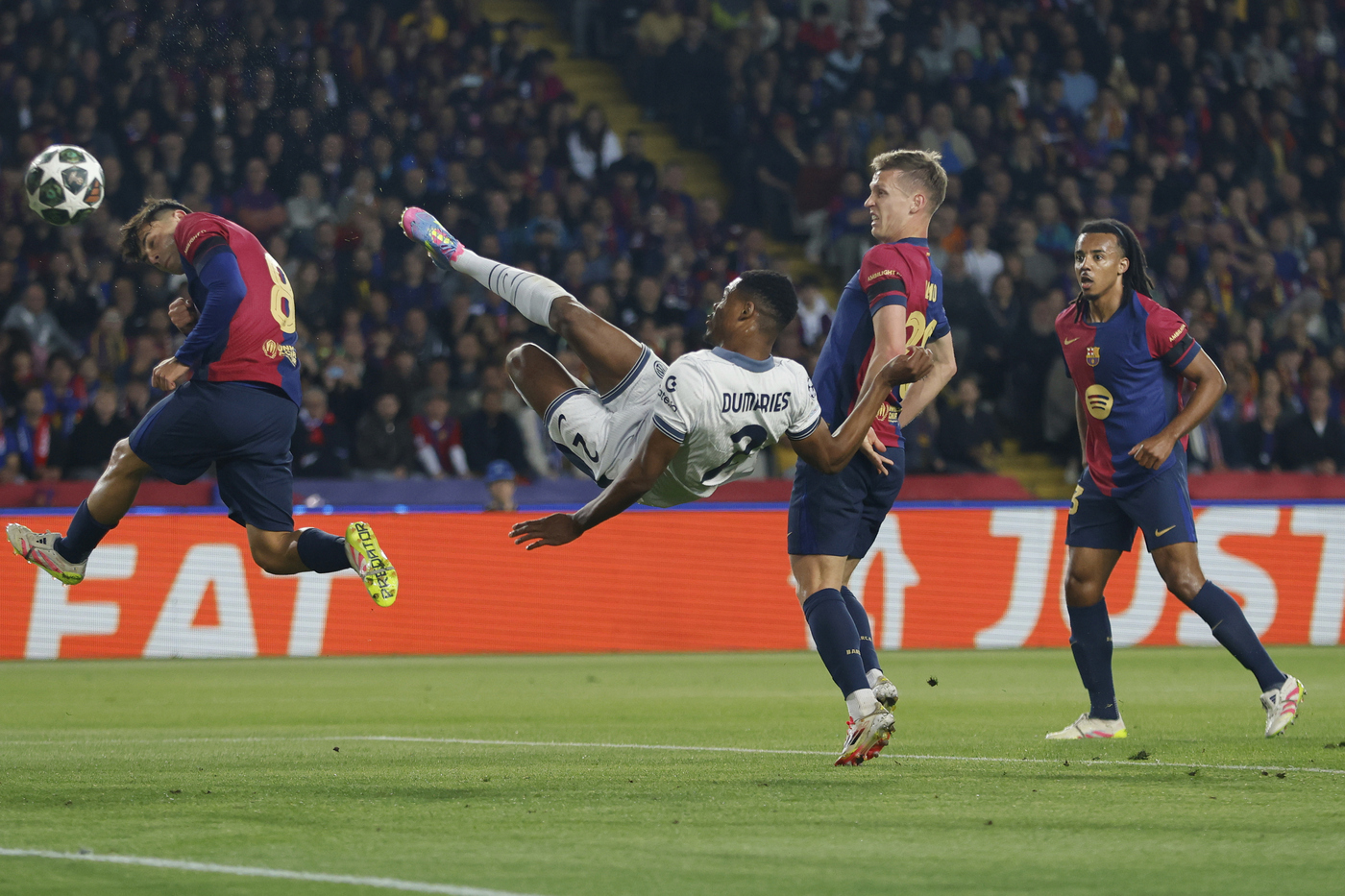 Inter, Florentino Perez ha confermato Dumfries al Real Madrid